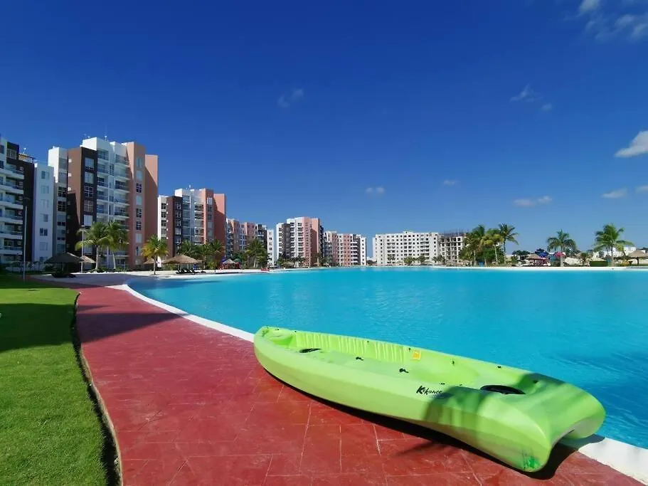 Departamento Con Laguna Artificial Cancun Mexico